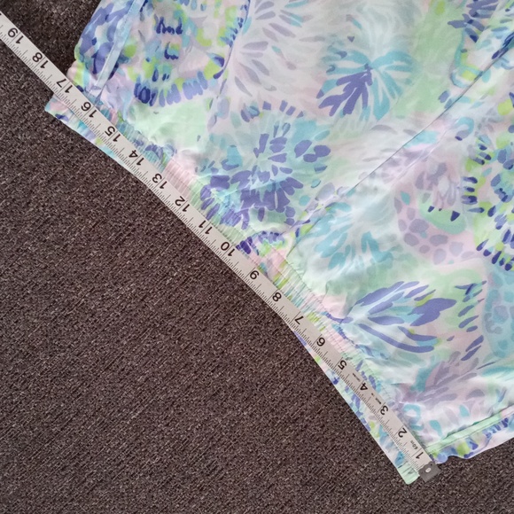 🐢HTF Lilly Pulitzer🐢 - Ocean Trail Short - Picture 10 of 15